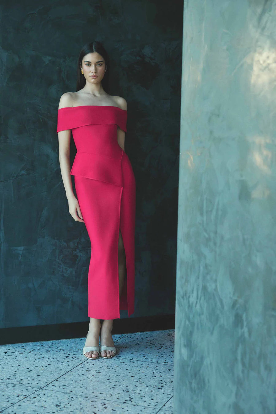 elliatt off shoulder dress Jesselle Off The Shoulder Gown in Red