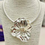Pendant - Vintage Flower Choker (Matte Silver)