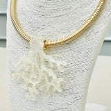 Chic - White Coral Collar