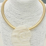 Chic - White Nautilus Collar
